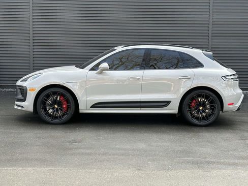 Used 2023 Porsche Macan GTS image 2