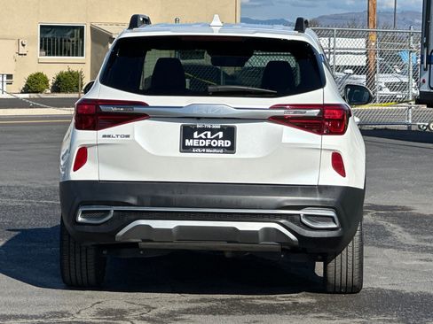 Certified 2023 Kia Seltos Nightfall Edition image 5