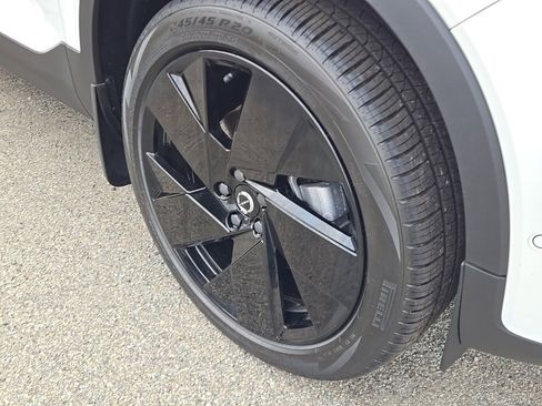 New 2026 Volvo XC40 B5 Ultra w/ Protection Package Premier image 4