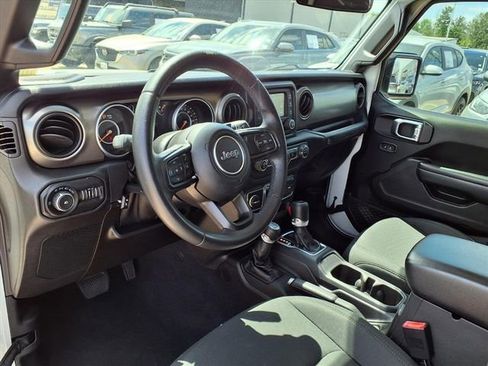 Used 2018 Jeep Wrangler Sport image 11