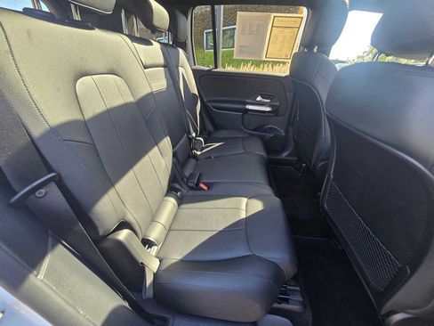 Certified 2023 Mercedes-Benz GLB 250 image 12