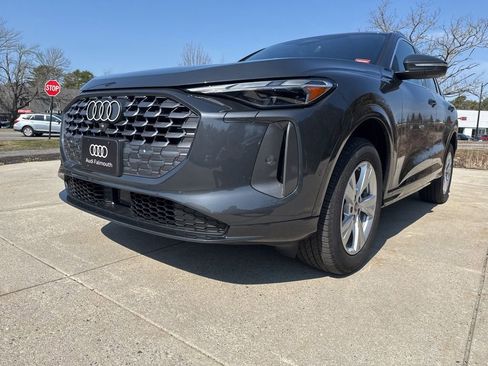 Used 2025 Audi Q5 Premium w/ Convenience Package AWD/4WD image 11