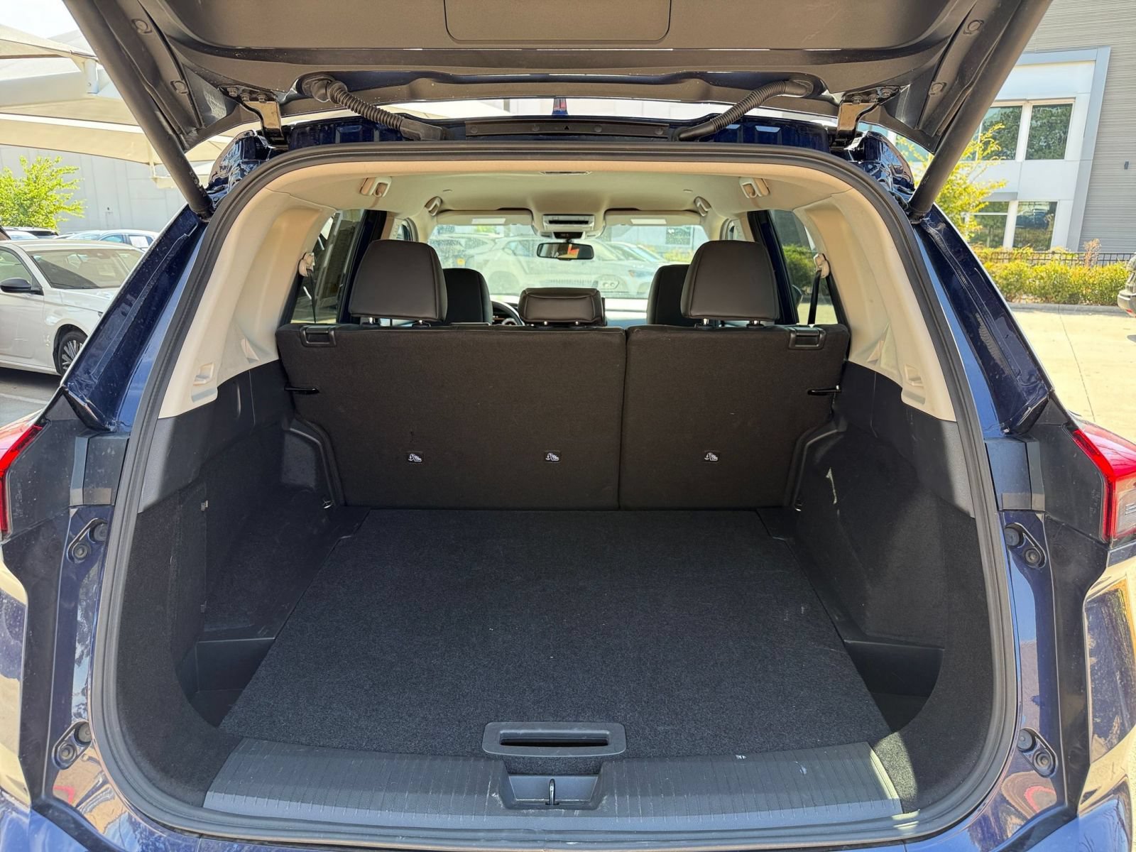 Used 2026 Nissan Rogue SL AWD/4WD image 33
