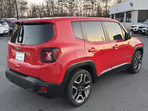 Used 2021 Jeep Renegade Sport image 3