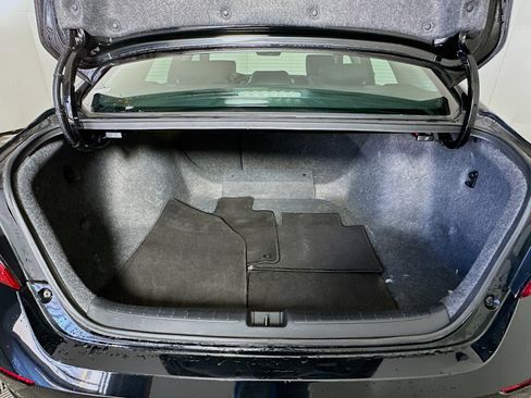 Used 2018 Honda Accord Touring image 28