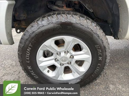 Used 2000 Toyota 4Runner SR5 image 9