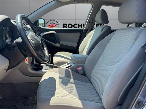 Used 2006 Toyota RAV4 Limited AWD/4WD image 10
