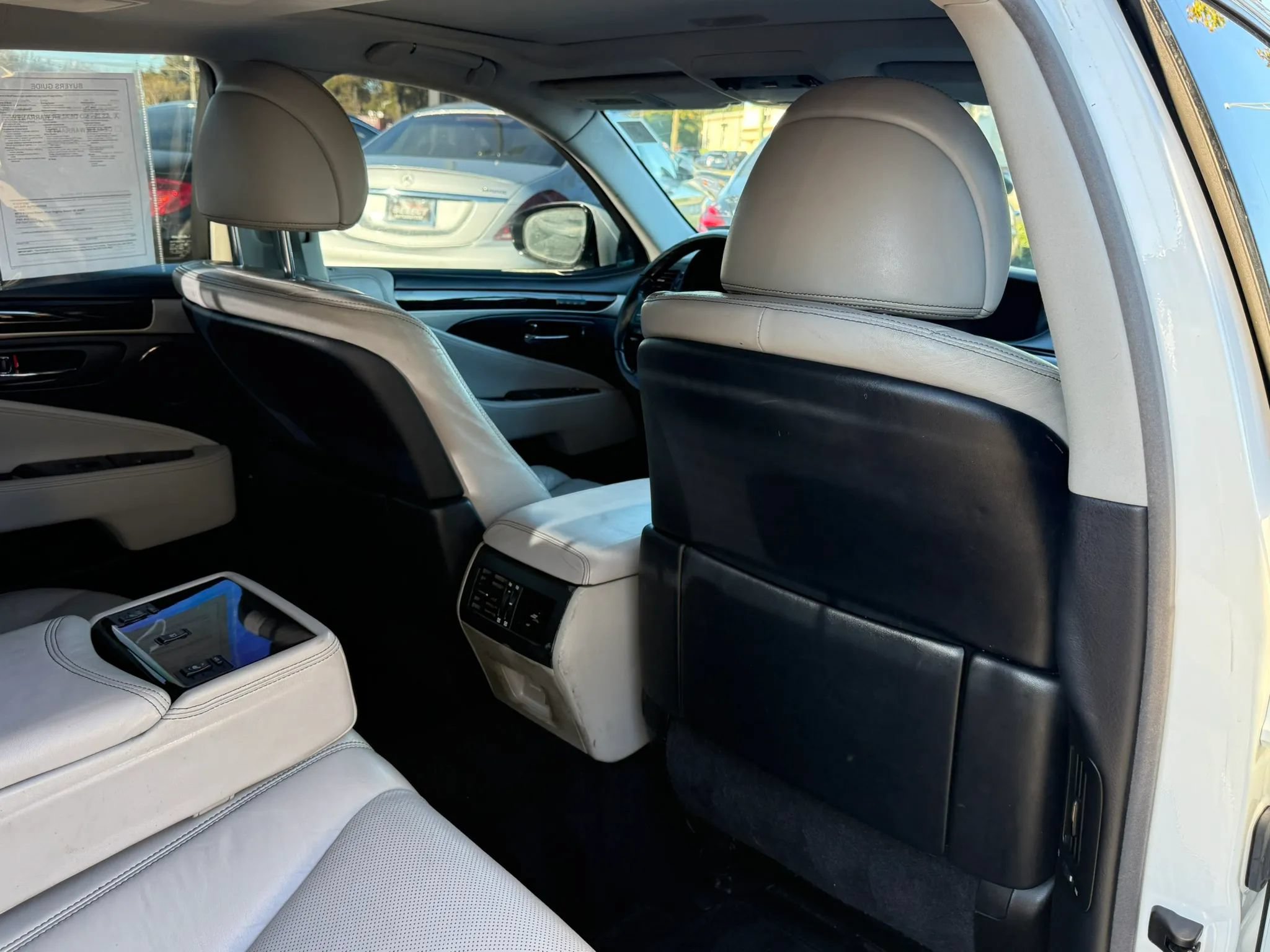 Used 2013 Lexus LS 460 AWD w/ Comfort Pkg image 25