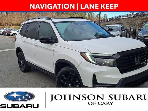 Used 2025 Honda Passport Black Edition image 2