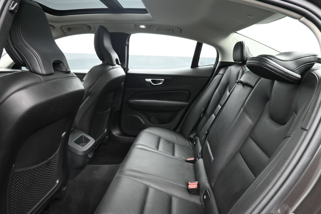 Used 2024 Volvo S60 B5 Plus AWD/4WD image 21