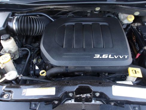 Used 2012 Dodge Grand Caravan SXT image 47