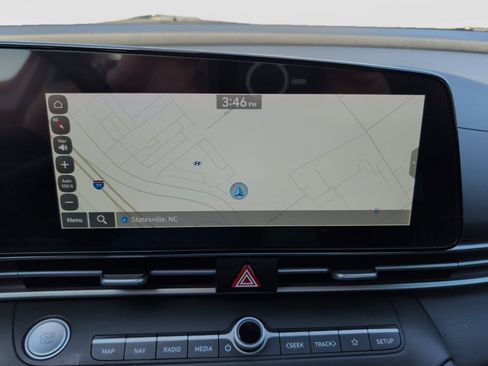 Used 2023 Hyundai Elantra SEL w/ Convenience Package image 17