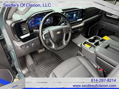 Used 2025 Chevrolet Silverado 1500 LT image 10