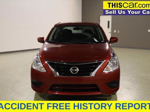 Used 2016 Nissan Versa SV FWD image 3