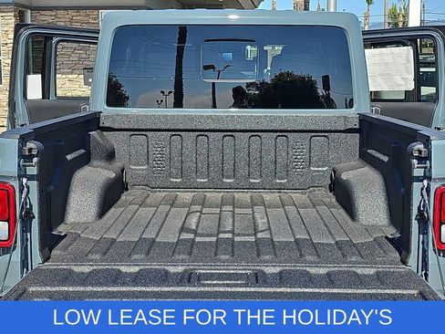 New 2025 Jeep Gladiator Willys image 12