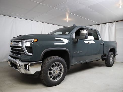 New 2026 Chevrolet Silverado 3500 LTZ w/ LTZ Premium Package AWD/4WD image 29