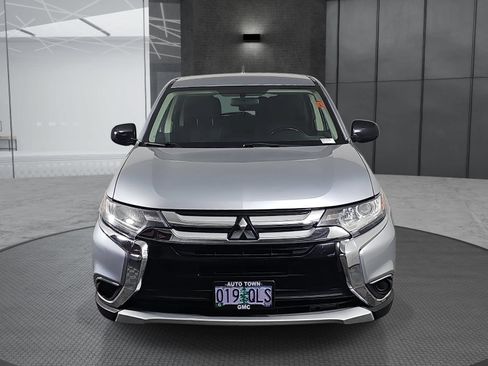 Used 2016 Mitsubishi Outlander ES AWD/4WD image 2