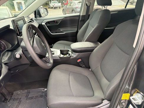 Used 2021 Toyota RAV4 LE AWD/4WD image 20