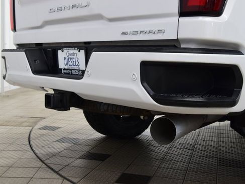 Used 2024 GMC Sierra 2500 Denali Ultimate image 18