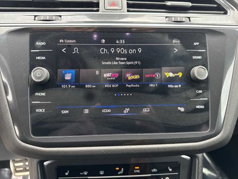 Used 2022 Volkswagen Tiguan SE R-Line AWD/4WD image 26