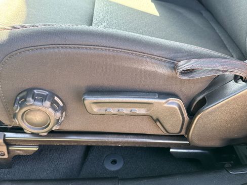 Used 2021 Jeep Wrangler Rubicon image 22