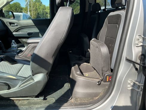Used 2017 Chevrolet Colorado Z71 AWD/4WD image 7
