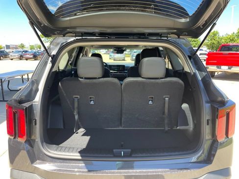 New 2026 Kia Sorento S FWD image 15