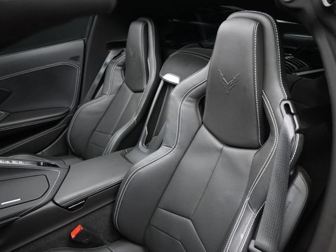 Used 2024 Chevrolet Corvette Z06 RWD image 12