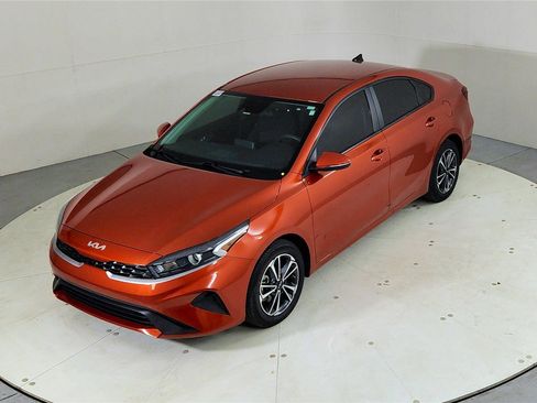 Used 2023 Kia Forte LXS w/ LXS Technology Package image 15
