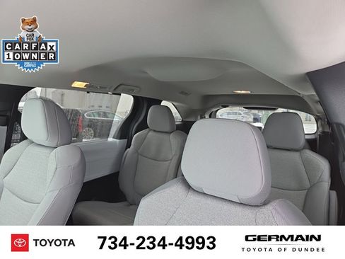 Used 2025 Toyota Sienna LE image 15