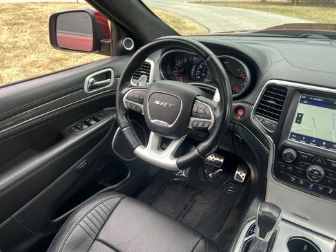 Used 2018 Jeep Grand Cherokee SRT image 13