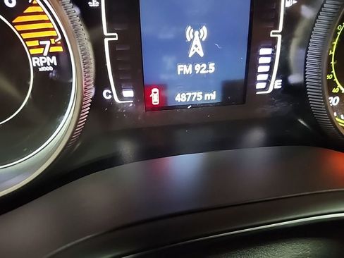 Used 2020 Jeep Cherokee Latitude w/ Cold Weather Group image 5