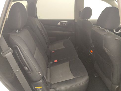 Used 2020 Nissan Pathfinder SV AWD/4WD image 19