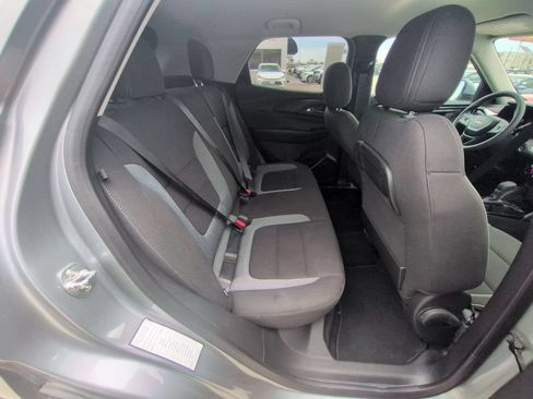Used 2025 Chevrolet TrailBlazer LT AWD/4WD image 29