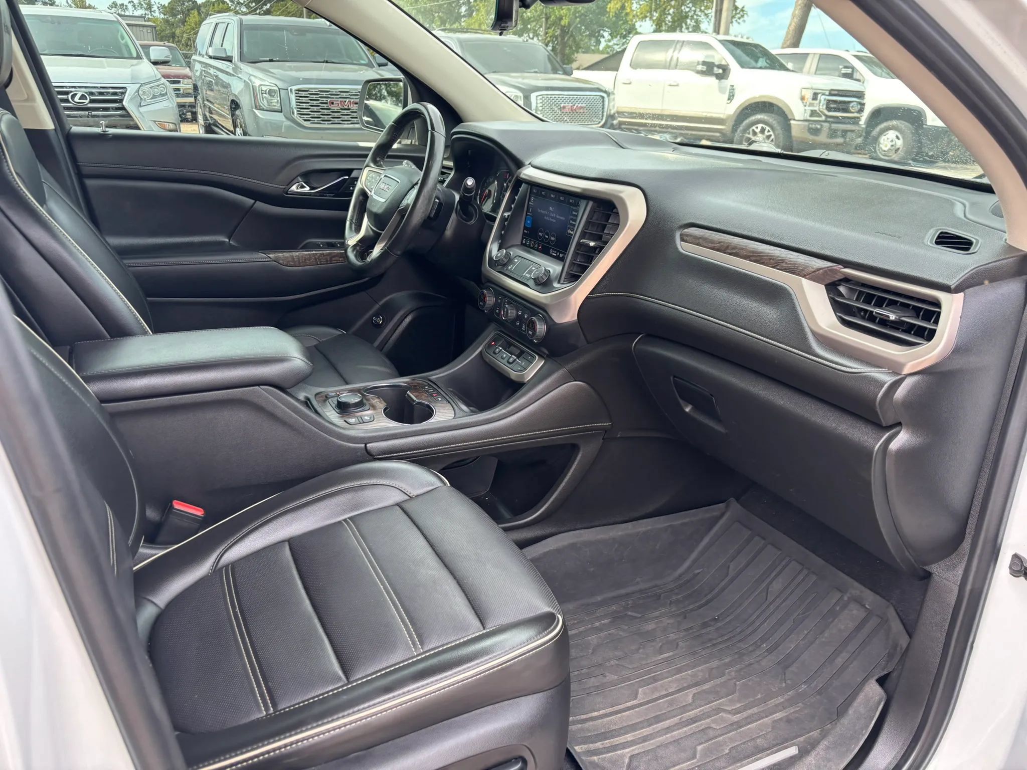 Used 2021 GMC Acadia Denali w/ Denali Technology Package AWD/4WD image 24