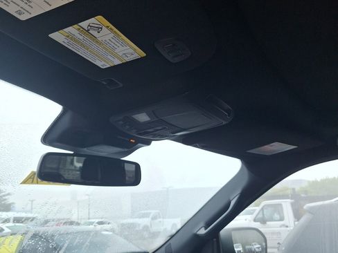 Used 2024 Ford Expedition Limited image 13