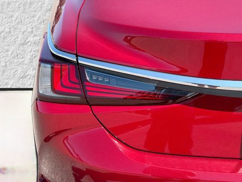 New 2025 Lexus ES 350 w/ Premium Package image 10