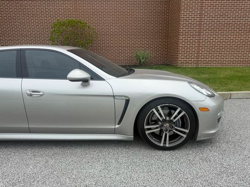 Used 2011 Porsche Panamera image 19