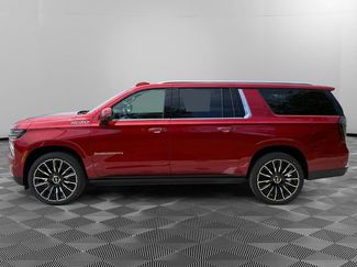 New 2026 Chevrolet Suburban High Country AWD/4WD video 2