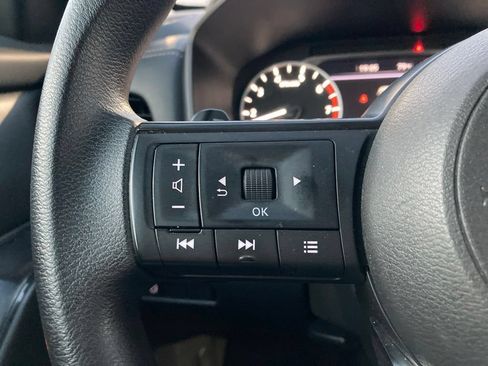Used 2024 Nissan Rogue S FWD image 14