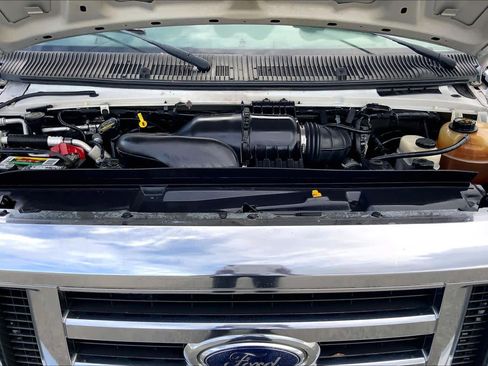 Used 2014 Ford E-350 and Econoline 350 XLT RWD image 30