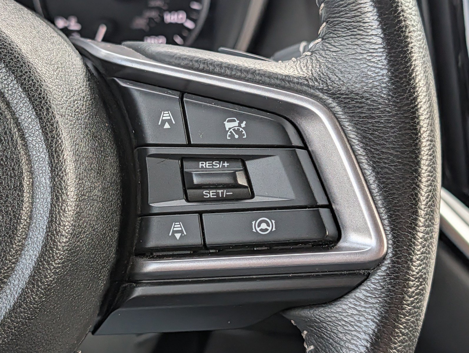 Used 2025 Subaru Ascent Premium AWD/4WD image 26