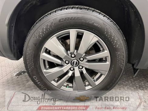 Used 2025 Nissan Pathfinder SV FWD image 18