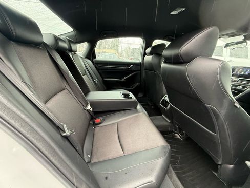 Used 2022 Honda Accord Sport image 11