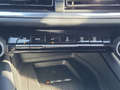 Used 2026 Chevrolet Equinox EV LT image 11