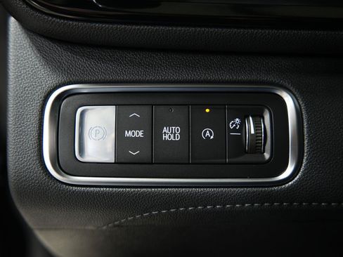 Used 2026 Buick Enclave Avenir w/ Super Cruise Package FWD image 31
