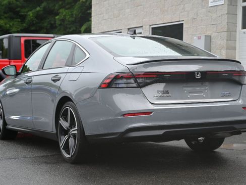 Used 2024 Honda Accord Sport image 3