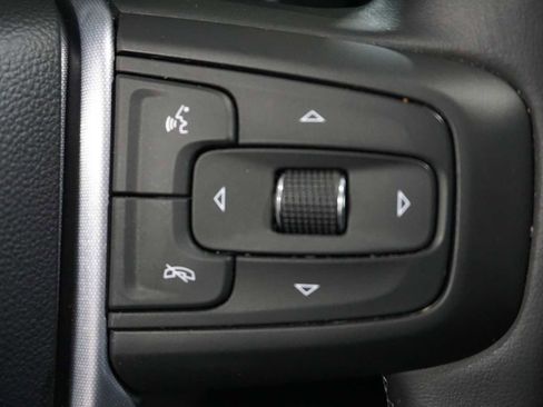 Certified 2025 GMC Sierra 1500 SLT image 24