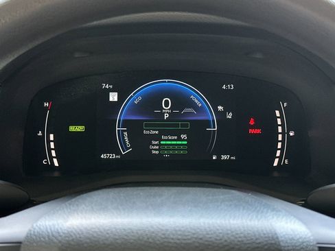Used 2025 Toyota Camry LE FWD image 21