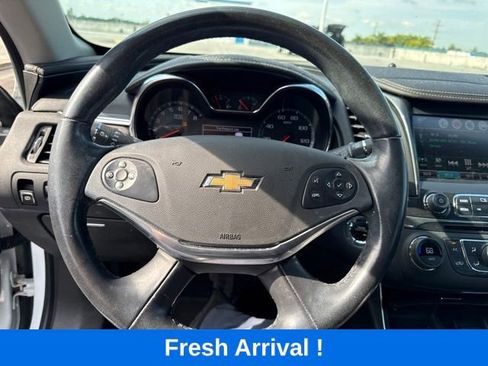 Used 2018 Chevrolet Impala LT w/ LT Entertainment Package FWD image 6